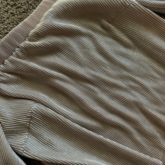 Off Shoulder Top - Picture 3 of 5